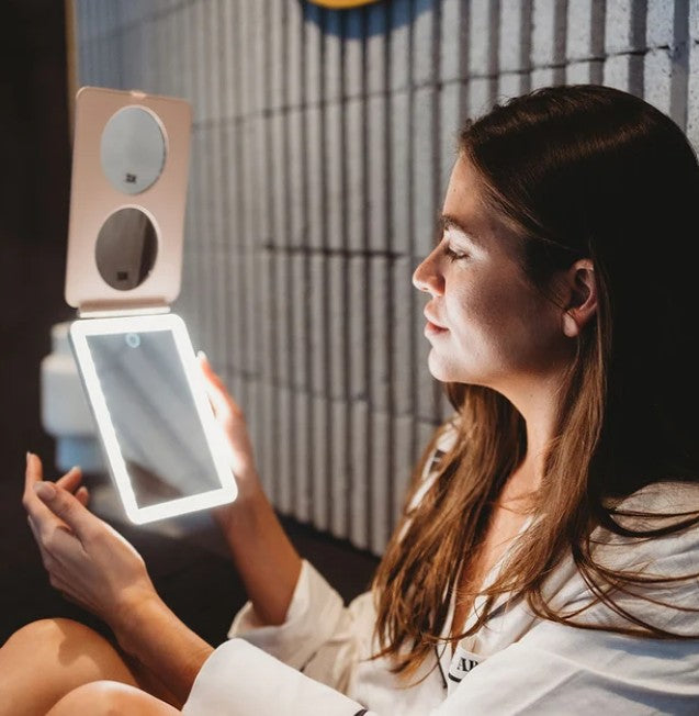 MINI POSE 2.0 LED Mirror On The Go